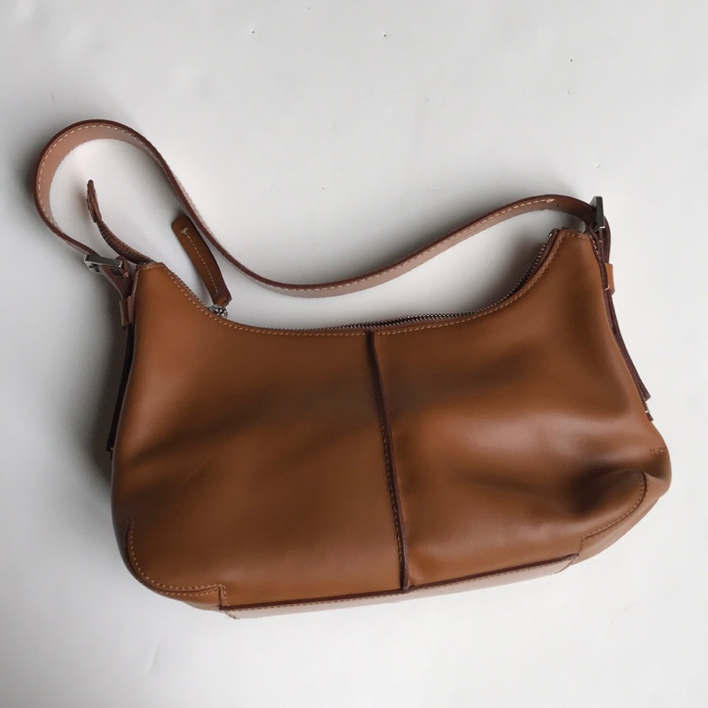 Tj collection leather shoulder bag